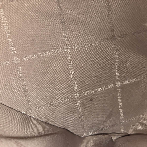 Michael Kors Large Jet Set Tote Bag - Picture 12 of 12